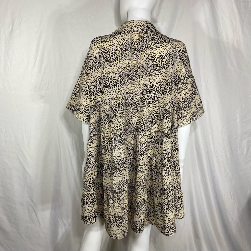 Entro Leopard Print Ruffle Back Button Down Oversized Babydoll Top - Picture 3 of 7